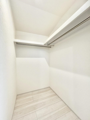 ̑@EH[NCN[[bgtŐԂLpł܂B