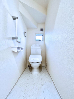 �g�C���@�������P�������`Toilet�`�@�������̂��鐅����g�C���̓E�H�V�����b�g�t���ł����g�C���͖����g�킴��𓾂Ȃ����́B����������ۂ������ł��ˁB�g�C����2��������̂Œ��̍��G���ɕ֗��ł��I