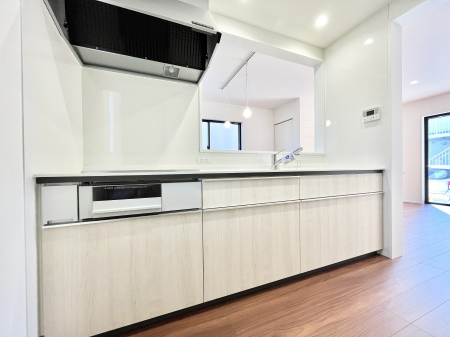 Lb`@`Kitchen`rOnJE^[Lb`BȂƑƃR~jP[VƂ邾łȂA傫ȊJ邱Ƃł܂B  ql̐邱Ƃł܂ˁI