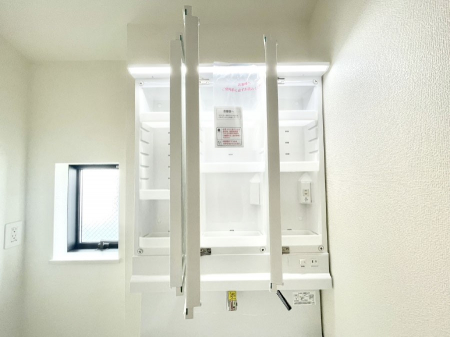 ���̑����ρ@�ݔ���E�������O�ʋ��̗��ɁA���ϕi��q���p�i�Ȃǂ����[�\�B���ʑ����������ƕۂ��܂��I