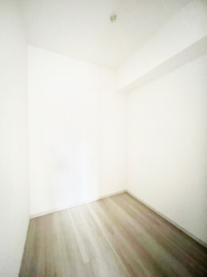 ���̑��@�����`Walk-in Closet�`�@�K�v�Ȃ��̂�R�[�f�B�l�[�g���ꗗ���Ċm�F�ł��A�g�x�x�⏀�����Z���ԂōςރE�H�[�N�C���N���[�[�b�g��ݒu���܂����B�Ƃ̒�����������Ƃ�����֗��Ȏ��[�X�y�[�X�ł��B