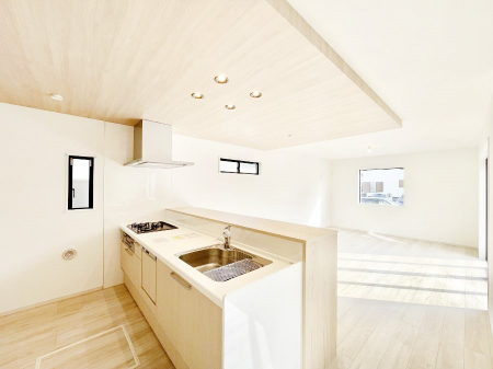 �L�b�`���@�����`Kitchen�`  ���r���O�����n����J�E���^�[�L�b�`���B  ���������Ȃ���Ƒ��ƃR�~���j�P�[�V�������Ƃ�邾���łȂ��A�傫�ȊJ���������邱�Ƃ��ł��܂��B  ���q�l�̐����������邱�Ƃ��ł��܂��ˁI