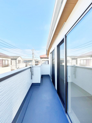 �o���R�j�[�@�����`Balcony�`  �o���R�j�[�͉������z���������݁A���z�c����󕨂��C�����悭�������Ƃ��ł��܂��B  �g���₷���J���I�ȃo���R�j�[�ł����z�����������Ղ�~�蒍���A�o���R�j�[�t���Z�܂��B  