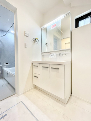 ���ʑ�E���ʏ��@�������̂�����K��Ԃł��B�����̐g�x�x���C�����ǂ����g�������܂��B 