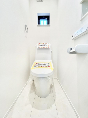 �g�C���@�g�C����1�K��2�K���ꂼ��ɔz�u����Ă��ĂƂĂ��֗��ł��B 