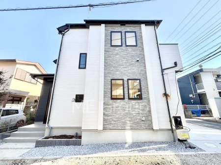 ���n�O�ώʐ^�@�O�ρ`Exterior�`�@��ˌ��Ă̑傫�ȃ����b�g�́A�����B�́u�y�n�v���u���R�Ɂv�g���鎖�ł��B�K�[�f�j���O��c�h�x�C�Ԃ�o�C�N�̎�ȂǗl�X�ȗp�r�ŗ��p�ł��܂��B