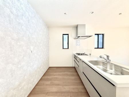 �L�b�`���@�����`Kitchen�`�@���R�������鑋�̂���L�b�`���������g���ꏊ�����炱���A�g��������l�����܂����B�������Ƃ����L�b�`���R�[�i�[�͎����L���Ȏd�オ��ƂȂ��Ă���܂��B