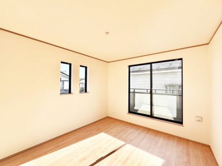 ���̑����ρ@�����`Bed Room�`�@2�ʍ̌����m�ۂ������邢�����́A���ʂ����ǂ��A��ϋ��S�n�̗ǂ���ԂƂȂ��Ă���܂��B�u�₩�ȕ��������ċN���钩�́A���K�����̎n�܂�ɁI���������ʕ����ƂĂ��ǂ��Z�܂���