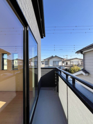 �o���R�j�[�@�����`Balcony�`  �o���R�j�[�͉������z���������݁A���z�c����󕨂��C�����悭�������Ƃ��ł��܂��B  �g���₷���J���I�ȃo���R�j�[�ł����z�����������Ղ�~�蒍���A�o���R�j�[�t���Z�܂��B  