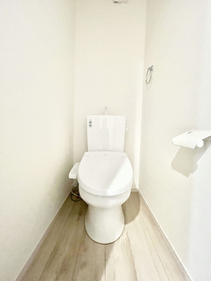 �g�C���@�����`Toilet�`�@�Y��E�X�b�L���E���K�ȃE�H�V�����b�g�t�g�C���ł��낰���Ԃł��B�g�C���͖����g�킴��𓾂Ȃ����́B����������ۂ������ł��ˁB�g�C����2��������̂Œ��̍��G���ɕ֗��ł��I