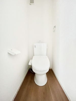 �g�C���@�����`Toilet�`�@�Y��E�X�b�L���E���K�ȃE�H�V�����b�g�t�g�C���ł��낰���Ԃł��B�g�C���͖����g�킴��𓾂Ȃ����́B����������ۂ������ł��ˁB�g�C����2��������̂Œ��̍��G���ɕ֗��ł��I