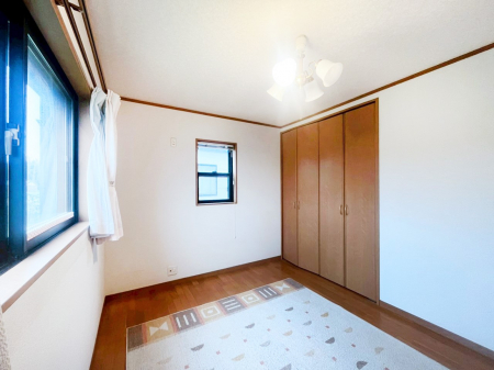 ̑ρ@`Bed Room`@̂ˌẴbgłBƑƂŎ苷ɊĂZ܂ˌĂł͊evCoV[ۂƂł܂BZ܂ɂƂ肪܂SbNXł܂