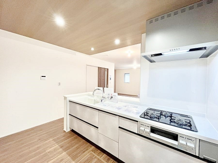 Lb`@`Kitchen`rOnJE^[Lb`BȂƑƃR~jP[VƂ邾łȂA傫ȊJ邱Ƃł܂B  ql̐邱Ƃł܂ˁI