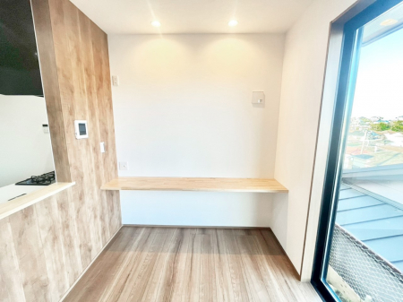 ���̑����ρ@LDK�̃J�E���^�[�͂��q�l�̏h���e�����[�N�ɕ֗��ł��ˁB