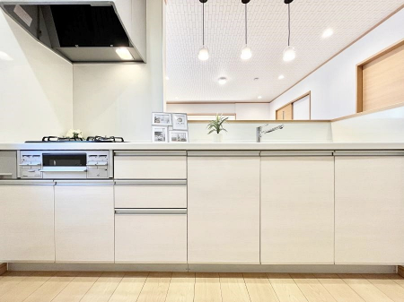 �L�b�`���@�������������I�ɁA�y�����I�V�X�e���L�b�`��