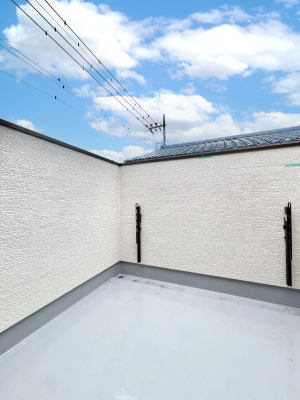 �o���R�j�[�@�����`Balcony�`  �o���R�j�[�͉������z���������݁A���z�c����󕨂��C�����悭�������Ƃ��ł��܂��B  �g���₷���J���I�ȃo���R�j�[�ł����z�����������Ղ�~�蒍���A�o���R�j�[�t���Z�܂��B  