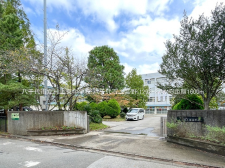 ���ӊ��@���w�Z 1600m �����s�����㓌���w�Z