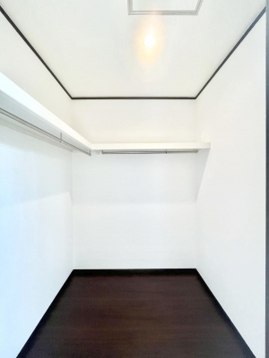 ̑@EH[NCN[[bgtŐԂLpł܂B