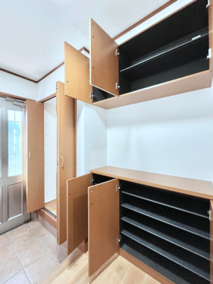 ̑ρ@Ղ[łV[Y{bNXŉƑŠCAւB  