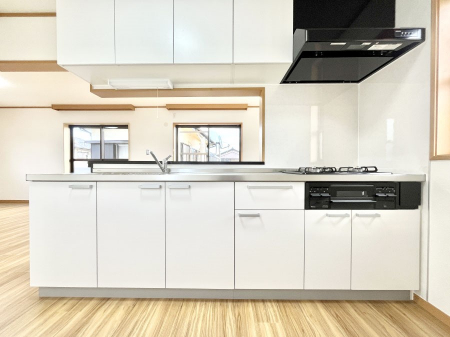 �L�b�`���@���������Ȃ���ł����Ƒ��Ƃ̉�b���y���߂�ΖʃL�b�`��