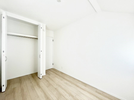 q@`Bed Room`  Sɂ͎[N[[bgIiĝm⏬͂AGߕ̂mȂǂƐڂ܂܂B  ԂLgpł܂ˁB