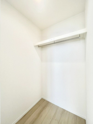 ̑@`Walk-in Closet`@KvȂ̂R[fBl[gꗗĊmFłAgxx⏀ZԂōςރEH[NCN[[bgݒu܂BƂ̒Ƃ֗Ȏ[Xy[XłB