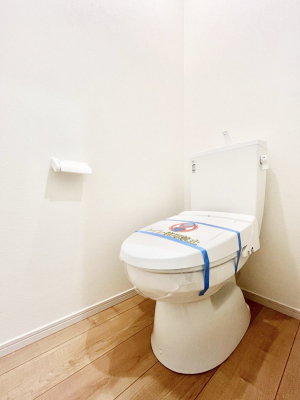 �g�C���@�������P�������`Toilet�`�@�������̂��鐅����g�C���̓E�H�V�����b�g�t���ł����g�C���͖����g�킴��𓾂Ȃ����́B����������ۂ������ł��ˁB�g�C����2��������̂Œ��̍��G���ɕ֗��ł��I