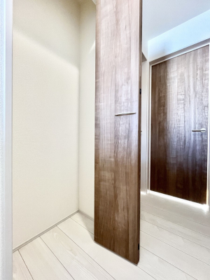 ���̑����ρ@�L�����[�B�|�������G�߂̏��������[���邱�Ƃ��ł��܂��B