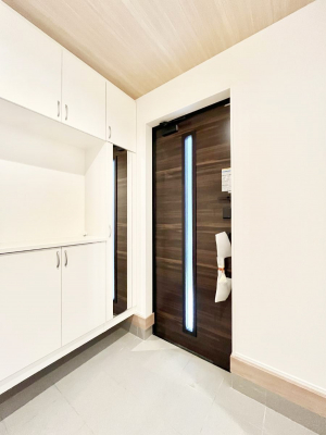 ���ց@���ʔ��͂��Ƒ��̎ʐ^��G�߂̃C���e���A�ŏ���I�Ƃ��ĉ��o�ł��܂�