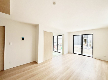 ���̑����ρ@�אڂ̘a�����J������΂���ɍL�X��Ԃ�