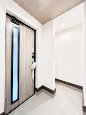 ���ց@�K���X�X���b�g�̓��������փh�A�������Ɍ���͂��Ă���܂�