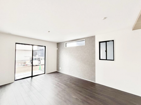 ���r���O�@�傫�ȑ����炽���Ղ�̗z���ƕ����������郊�r���O