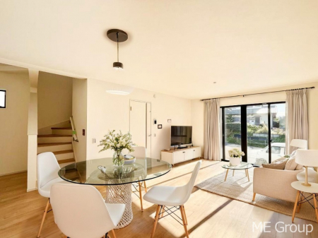 ���r���O�@���Ƒ��̓��₩�Șb�����ŕ�܂�閾�邢���r���O  ���Ƌ��CG�ł�