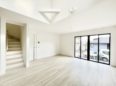 ���̑����ρ@�����u�������܁v�u��������v�Ƒ��Ƃ̃R�~���j�P�[�V�������[�܂郊�r���O�C���K�i������܂��B 