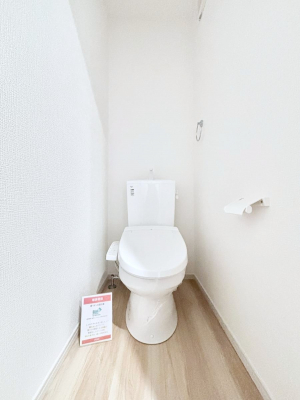 �g�C���@�����`Toilet�`�@�Y��E�X�b�L���E���K�ȃE�H�V�����b�g�t�g�C���ł��낰���Ԃł��B�g�C���͖����g�킴��𓾂Ȃ����́B����������ۂ������ł��ˁB�g�C����2��������̂Œ��̍��G���ɕ֗��ł��I