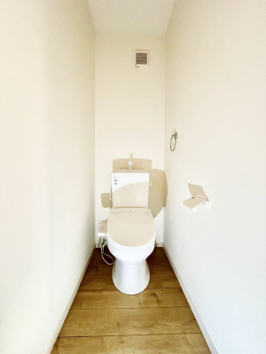 �g�C���@�����`Toilet�`  �Y��E�X�b�L���E���K�ȃE�H�V�����b�g�t�g�C���ł��낰���Ԃł��B  �g�C���͖����g�킴��𓾂Ȃ����́B����������ۂ������ł��ˁB  �g�C����2��������̂Œ��̍��G���ɕ֗��ł��I