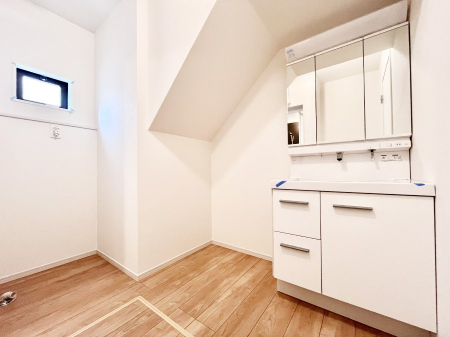 ���̑��@�������Q�������`Dressing Room�`�@�Â��Ȃ肪���Ȑ��ʏ�����������ƍ̌��Ɗ��C���\�Ȃ̂ŋC�����悭���g�������܂��B�O�ʋ��^�C�v�̐��ʑ�͋������[�ŎU�炩�肪���Ȑ��ʏ����X�b�L����