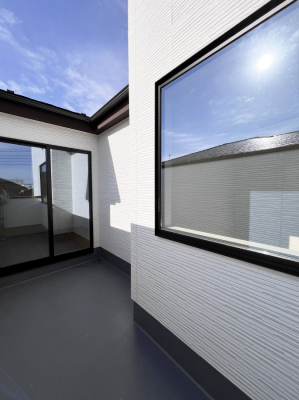 �o���R�j�[�@�������Q�������`Balcony�`  �o���R�j�[�͉������z���������݁A���z�c����󕨂��C�����悭�������Ƃ��ł��܂��B  �g���₷���J���I�ȃo���R�j�[�ł����z�����������Ղ�~�蒍���A�o���R�j�[�t���Z�܂��B  