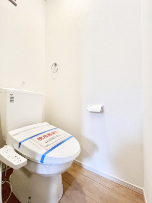 �g�C���@�������Q�������`Toilet�`�@�������̂��鐅����g�C���̓E�H�V�����b�g�t���ł����g�C���͖����g�킴��𓾂Ȃ����́B����������ۂ������ł��ˁB�g�C����2��������̂Œ��̍��G���ɕ֗��ł��I