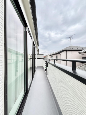 �o���R�j�[�@������A�������`Balcony�`  �o���R�j�[�͉������z���������݁A���z�c����󕨂��C�����悭�������Ƃ��ł��܂��B�g���₷���J���I�ȃo���R�j�[�ł����z�����������Ղ�~�蒍���A�o���R�j�[�t���Z�܂��B  