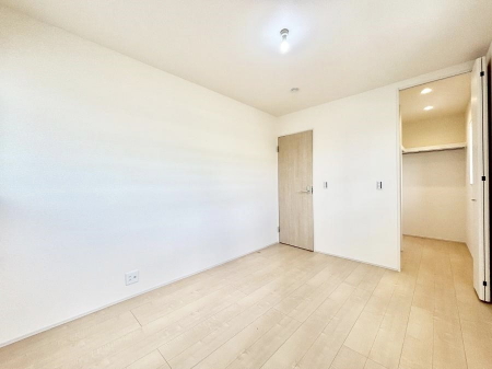 �q�������@�E�H�[�N�C���N���[�[�b�g�����邨�����B�G�߂��Ƃ̓���ւ����s�v�ŕ֗��ł��B