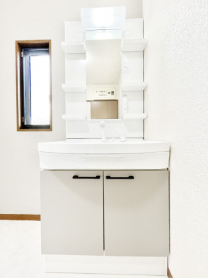 ʑEʏ@_炩Ȓ̌鑋ʎ