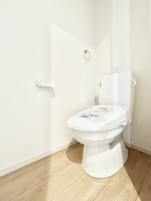 �g�C���@�����`Toilet�`�@�Y��E�X�b�L���E���K�ȃE�H�V�����b�g�t�g�C���ł��낰���Ԃł��B�g�C���͖����g�킴��𓾂Ȃ����́B����������ۂ������ł��ˁB�g�C����2��������̂Œ��̍��G���ɕ֗��ł��I