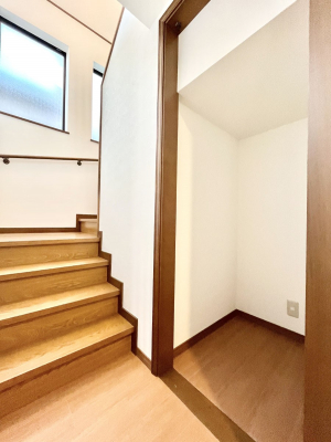 ���̑����ρ@�L�����[�B�|�������G�߂̏��������[���邱�Ƃ��ł��܂��B