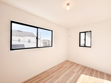 �q�������@�����`Bed Room�`�@�������������̂��ˌ��Ẵ����b�g�ł��B���Ƒ������������ƂŎ苷�Ɋ����Ă����Z�܂����ˌ��Ăł͊e�����v���C�o�V�[��ۂ��Ƃ��ł��܂��B�Z�܂��ɂ�Ƃ肪���܂�S�������b�N�X�ł��܂���