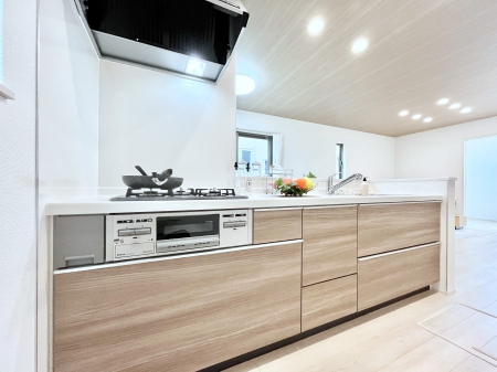 Lb`@`Kitchen`@LĎg₷Lb`ȂƑłɗAЕtԂȂłႢ܂[Ղ肠̂ŁAƐȈۂۂĂ܂B