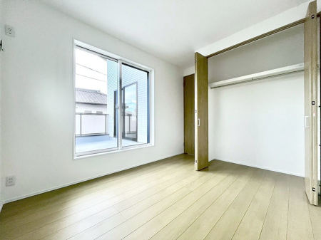 �Q���@�����`Bed Room�`�@�؂̉����肪�₳�����t���[�����O�͈��炬�������炷�v���C�x�[�g��ԁB����߂̃t���[�����O�ł��̂ŁA�ǎ��Ƃ��}�b�`���A���������X�ɍL�������Ă������ʂ��B