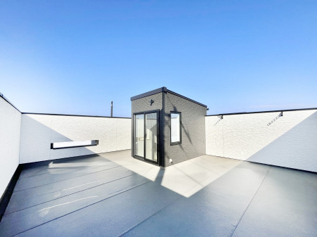 oRj[@XJCoRj[B߂ǂA傫Ȑ󕨂LĊ܂B  