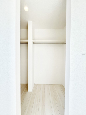 ���̑��@�ߗނ��n���K�[�Ɋ|�����܂܎��[�ł���WIC�B�ߗނ̐������ڂ����₷���ĕ֗��ł��I