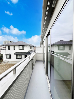 �o���R�j�[�@������B�������`Balcony�`  �o���R�j�[�͉������z���������݁A���z�c����󕨂��C�����悭�������Ƃ��ł��܂��B�g���₷���J���I�ȃo���R�j�[�ł����z�����������Ղ�~�蒍���A�o���R�j�[�t���Z�܂��B  